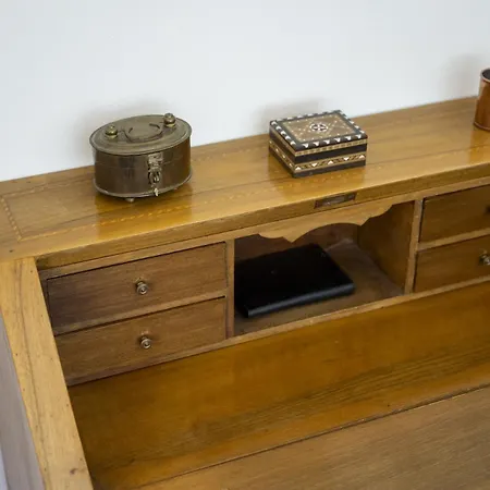 Апартаменты Brentschpark 33