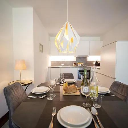 Brentschpark 33 Апартаменты *