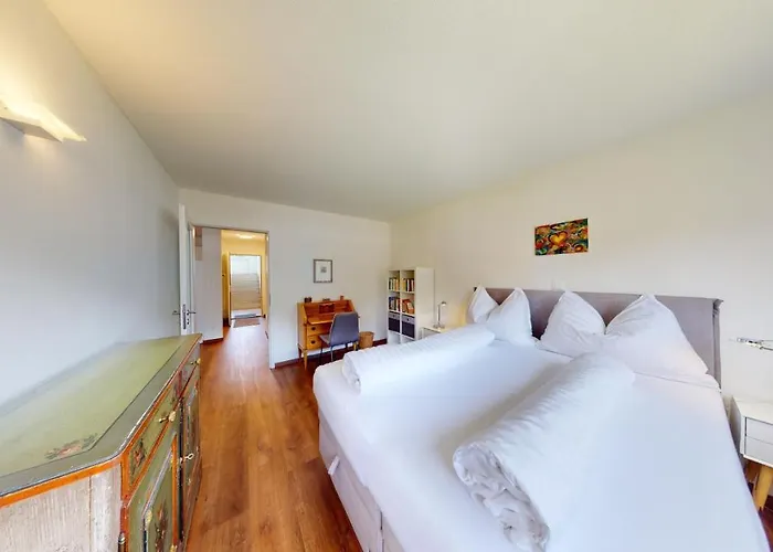 Brentschpark 33 דירה סקואול